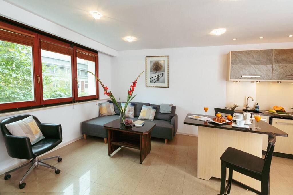 In The Heart Of Warsaw! Apartment Warschau